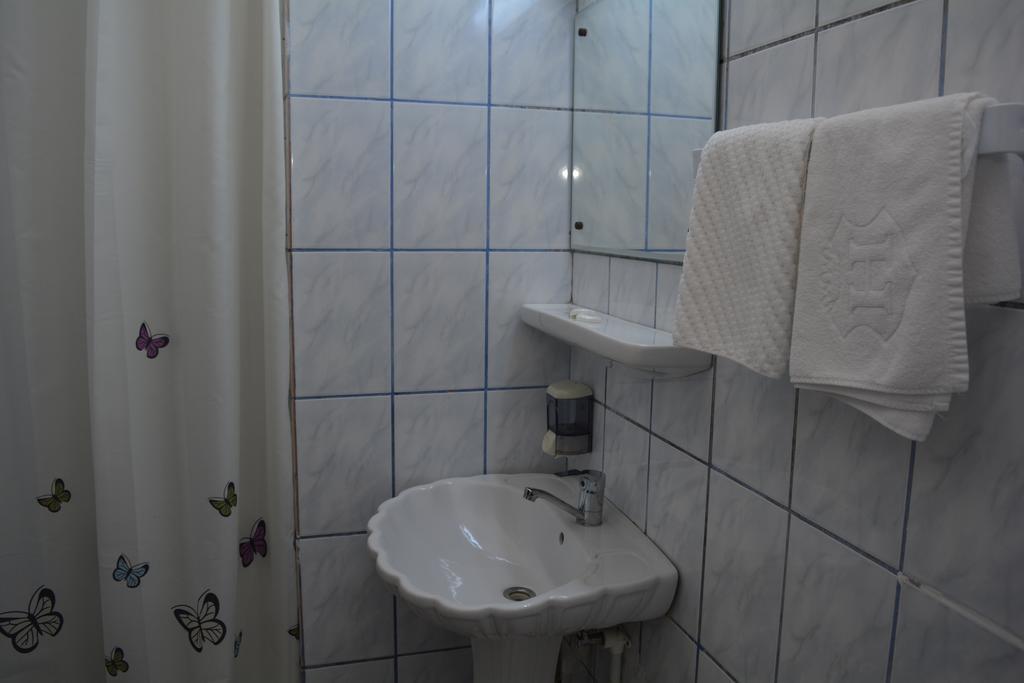 Cornul Vanatorului Bungalows Pitesti Ngoại thất bức ảnh